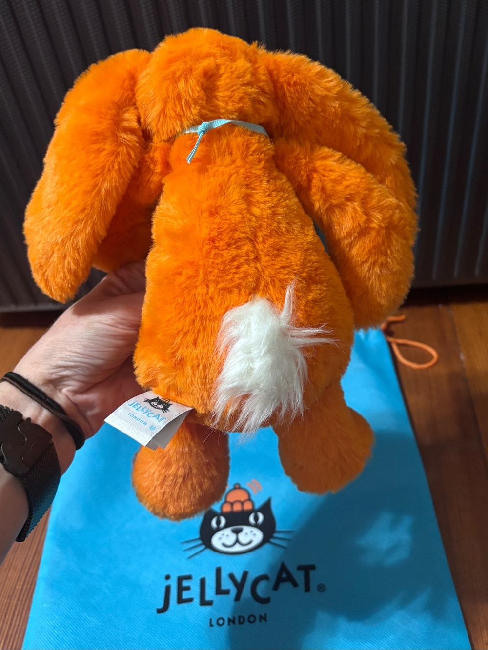 NWT Jellycat 25th Anniversary Retired, Rare Medium Bashful Luxe Amberly Bunny - Picture 9 of 15
